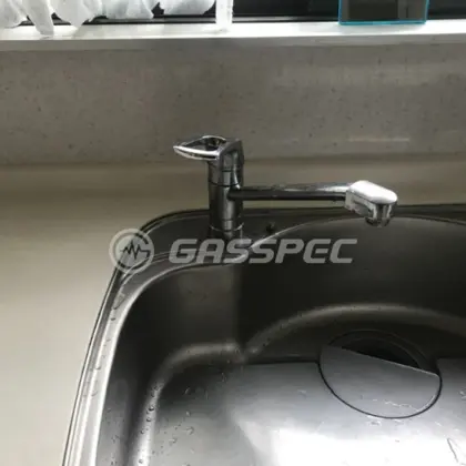 施工前の水栓・蛇口（TKG31）