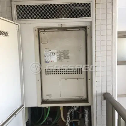 施工前の暖房熱源機（GTH-2413AWXH-H）
