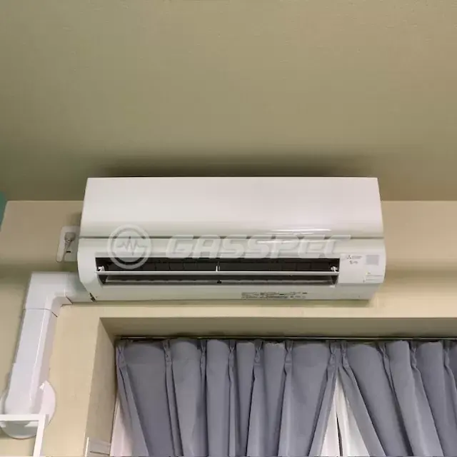 交換後のエアコン（三菱 MSZ-GV2226-W）