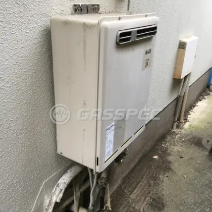 施工前の給湯器（RUF-V2401SAW）