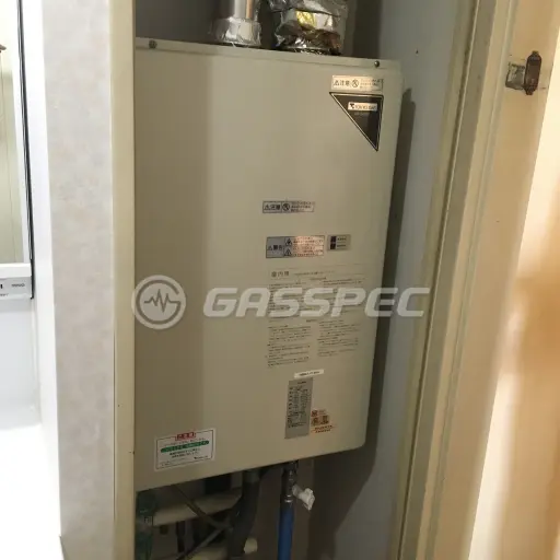 交換前の暖房熱源機（ナショナル（松下） AD-243FFA）