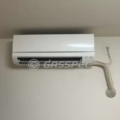 施工後のエアコン（三菱 MSZ-GV2226-W）