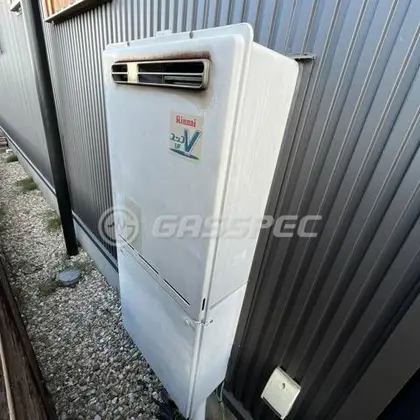 施工前の給湯器（RUF-V2005SAW）