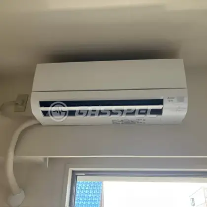 施工後のエアコン（三菱 MSZ-GV4026S-W）
