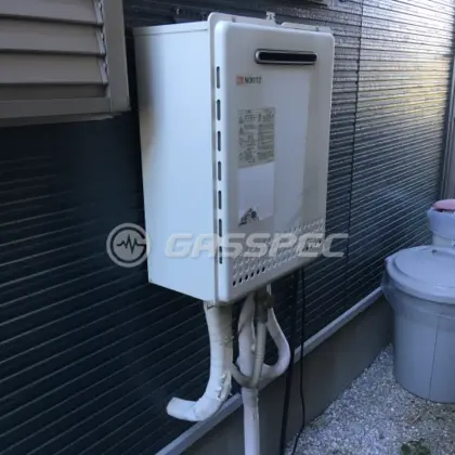 施工前の給湯器
