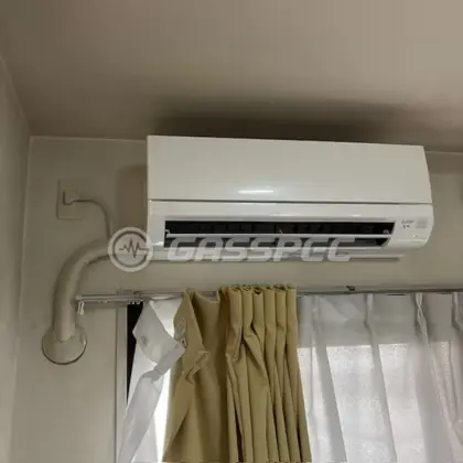 施工後のエアコン（三菱 MSZ-GV4026S-W）