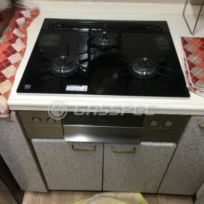 施工前のビルトインガスコンロ（C3G68RNL）