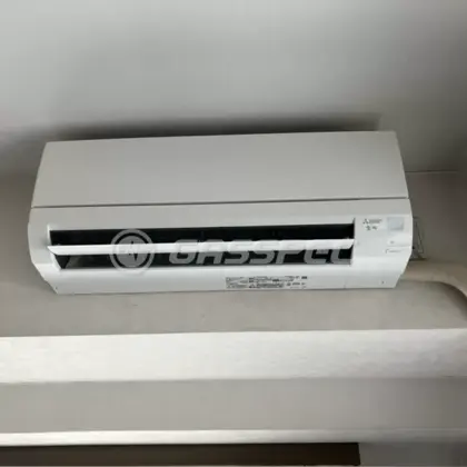 施工後のエアコン（三菱 MSZ-GV2226-W）