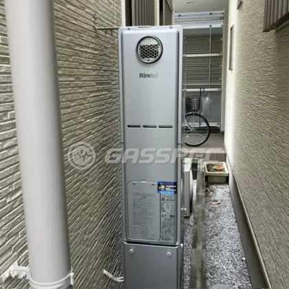 施工後の暖房熱源機（リンナイ RUFH-SE2408AW2-3）