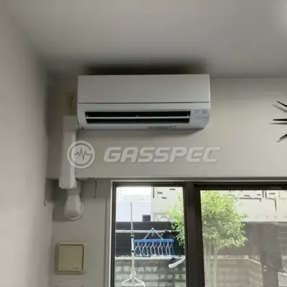 施工後のエアコン（三菱 MSZ-GV2226-W）