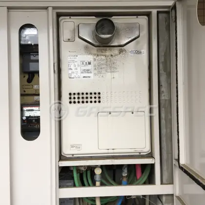 施工前の暖房熱源機（GTH-C2432AWX6H-T）