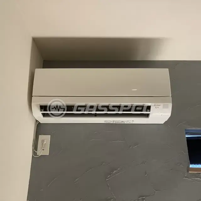 交換後のエアコン（三菱 MSZ-GV2226-W）