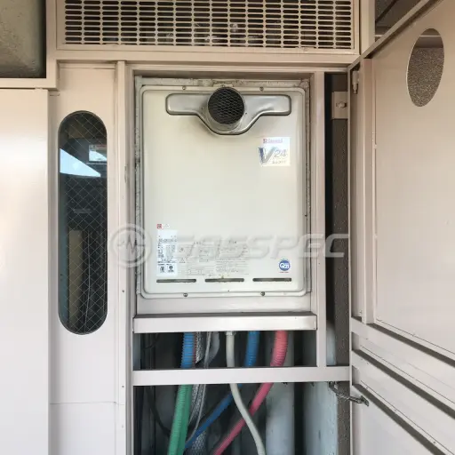 交換前の給湯器（リンナイ RUF-V2400SAT-1）