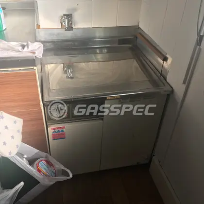 施工前の給湯器（GBG-1600D）