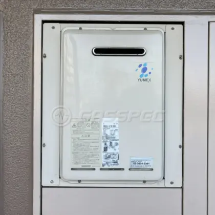 施工前の給湯器（YRUX-V1616W）