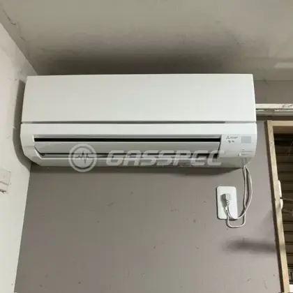 施工後のエアコン（三菱 MSZ-GV2226-W）