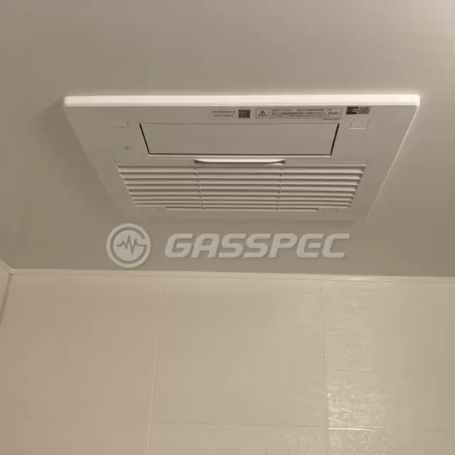 交換後の浴室乾燥機（リンナイ RBH-C3302K1P）