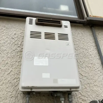 施工前の給湯器（GW-10T1RZ）