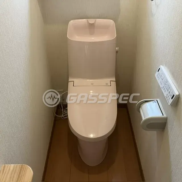交換後のトイレ（LIXIL YBC-Z30H+DT-Z386H_LR8）