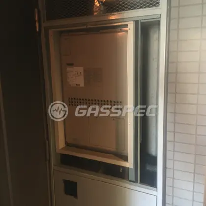 施工前の暖房熱源機（GTH‐2413AWXH‐H）