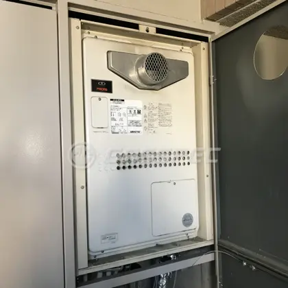 施工前の暖房熱源機（GTH-2434AWX6H-T）