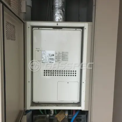 施工前の暖房熱源機（GTH-2434AWX-H）