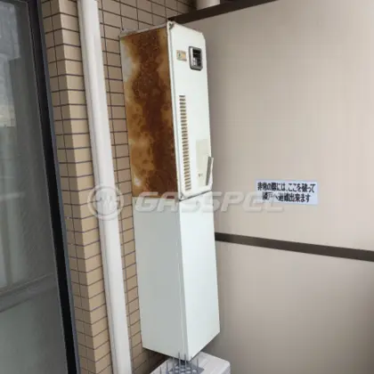 施工前の給湯器（OURB-161D）