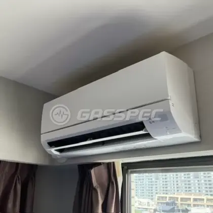 施工後のエアコン（三菱 MSZ-GV2826-W）