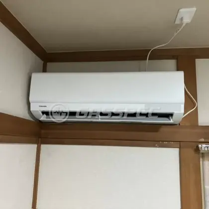 施工後のエアコン（東芝 RAS-2216TL）