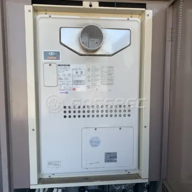 施工前の暖房熱源機（GTH-2417AWX6H-T）
