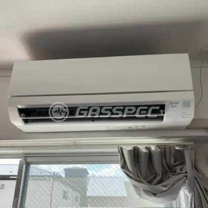施工後のエアコン（三菱 MSZ-GV2226-W）