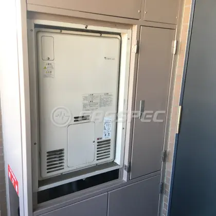 施工前の暖房熱源機（RUFH-2405AU2-3）