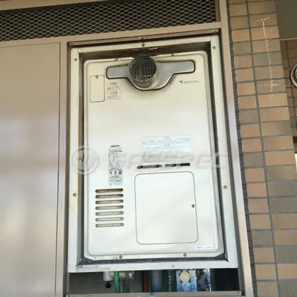 施工前の暖房熱源機（RUFH-V2400SAT2-3）
