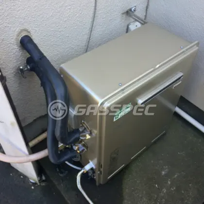 施工後の給湯器（リンナイ RFS-E2008SA(A)）