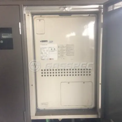 施工前の暖房熱源機（GTH-2413AWXH-H）