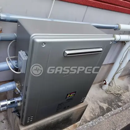 施工後の給湯器（ノーリツ GRQ-C2072SA-1 BL）