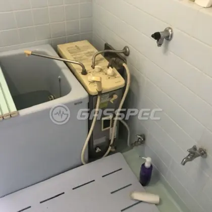 施工前の給湯器（SR-S）
