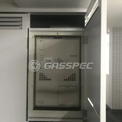 施工前の暖房熱源機（GTH-C2436AWX3H-H）