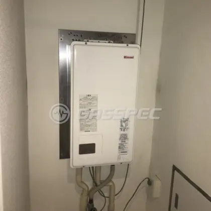 施工前の給湯器（RUX-V1615SFFBA-E）