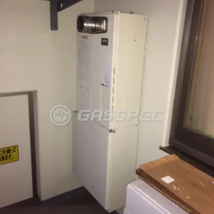 施工前の暖房熱源機（AT-4200ARSAW3Q-56-C）