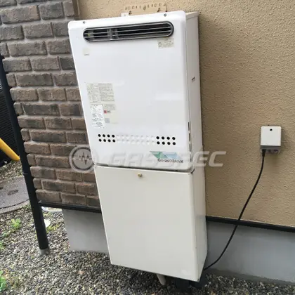 施工前の給湯器（GT-2400AWX）