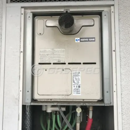 施工前の暖房熱源機（RUFH-VD2401SAT2-3）