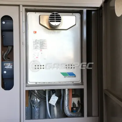 施工前の給湯器（GT-2400SAW-T）