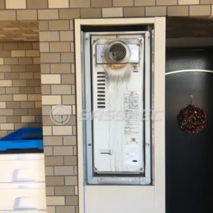 施工前の給湯器（TP-SP207SZT-1R）
