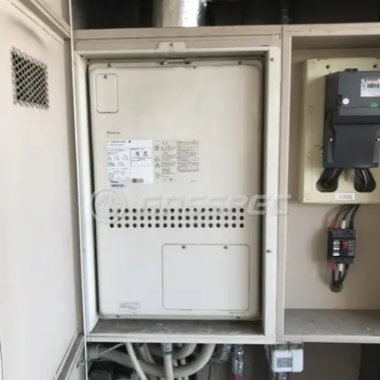 施工前の暖房熱源機（GTH-2413AWXH-H）