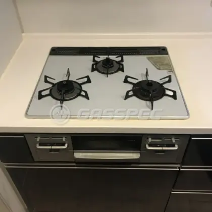 施工前のビルトインガスコンロ（RN-PC863A-BBHR）