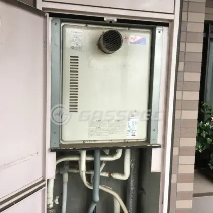 施工前の給湯器（RUF-2002AT）