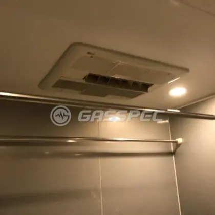 施工前の浴室乾燥機（BBD-3304ACSK-J2）