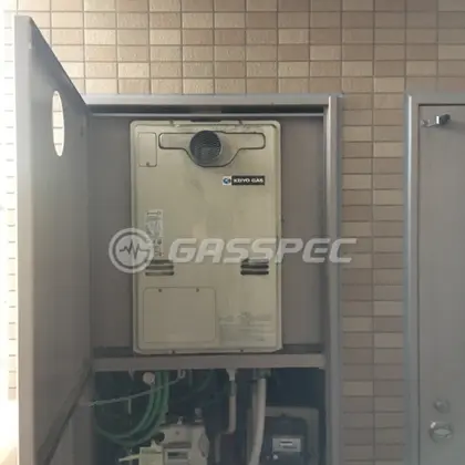 施工前の暖房熱源機（RUFH-V2403AT2-3）