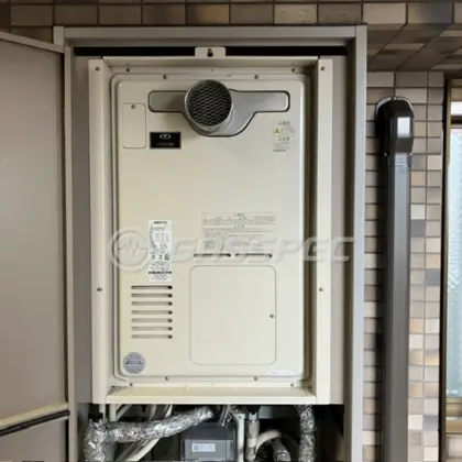 施工前の暖房熱源機（RUFH-V2400SAT2-1）